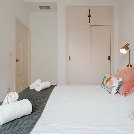 Bright And Cozy-1Bd 1Bth & 2Bd 1Bth- La Giralda Apartment เซบีญา ภายนอก รูปภาพ
