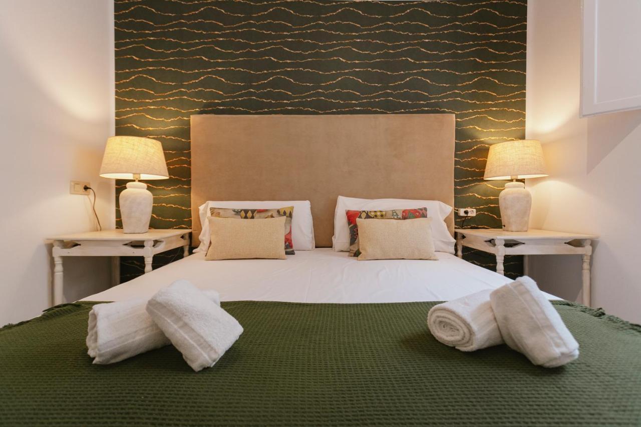 Bright And Cozy-1Bd 1Bth & 2Bd 1Bth- La Giralda Apartment เซบีญา ภายนอก รูปภาพ