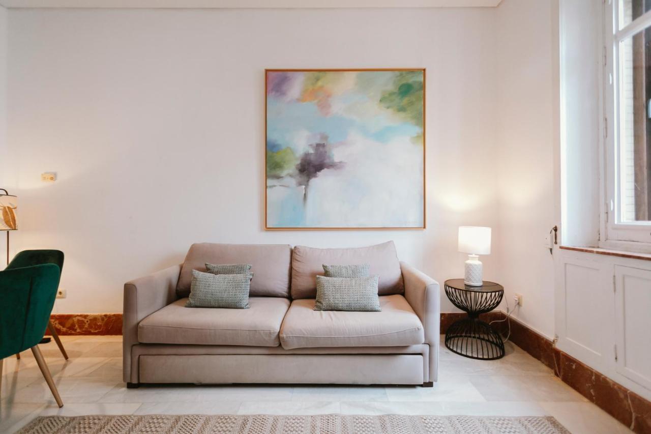 Bright And Cozy-1Bd 1Bth & 2Bd 1Bth- La Giralda Apartment เซบีญา ภายนอก รูปภาพ