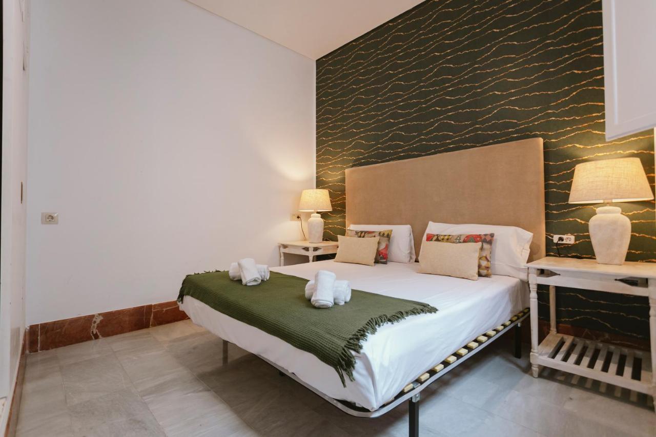 Bright And Cozy-1Bd 1Bth & 2Bd 1Bth- La Giralda Apartment เซบีญา ภายนอก รูปภาพ