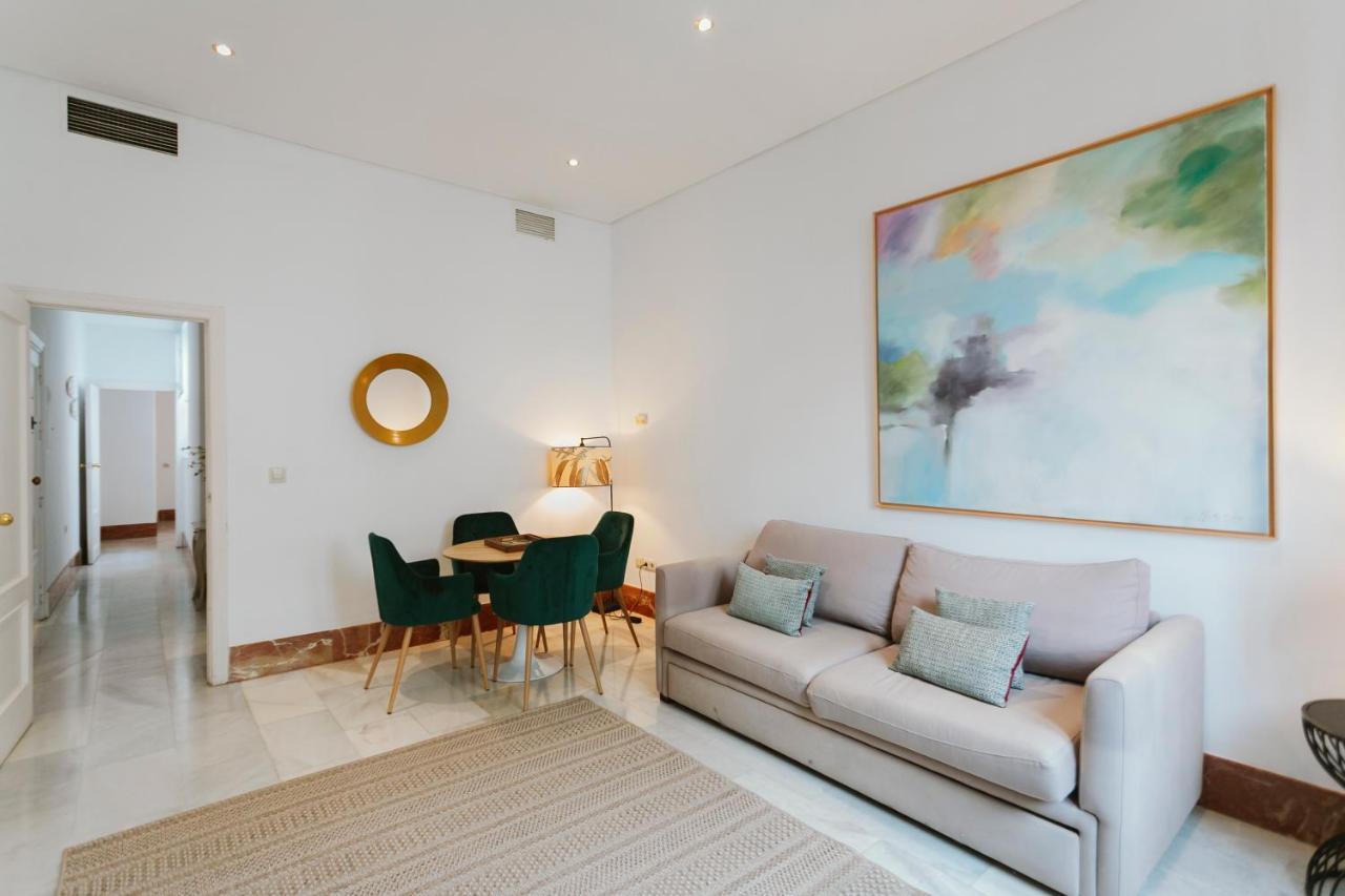 Bright And Cozy-1Bd 1Bth & 2Bd 1Bth- La Giralda Apartment เซบีญา ภายนอก รูปภาพ