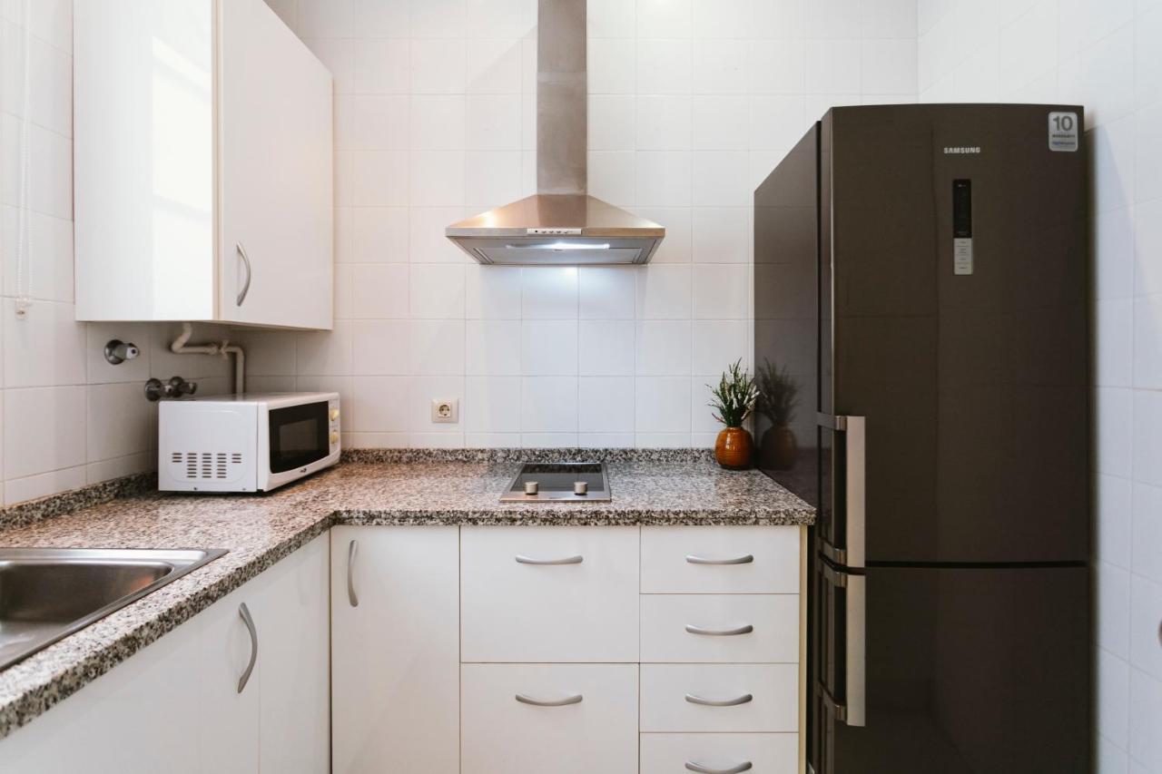 Bright And Cozy-1Bd 1Bth & 2Bd 1Bth- La Giralda Apartment เซบีญา ภายนอก รูปภาพ